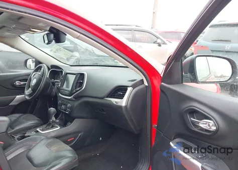 2017 Jeep Cherokee Trailhawk 4X4 z USA, uszkodzony, nr VIN 1C4PJMBB7HW612691